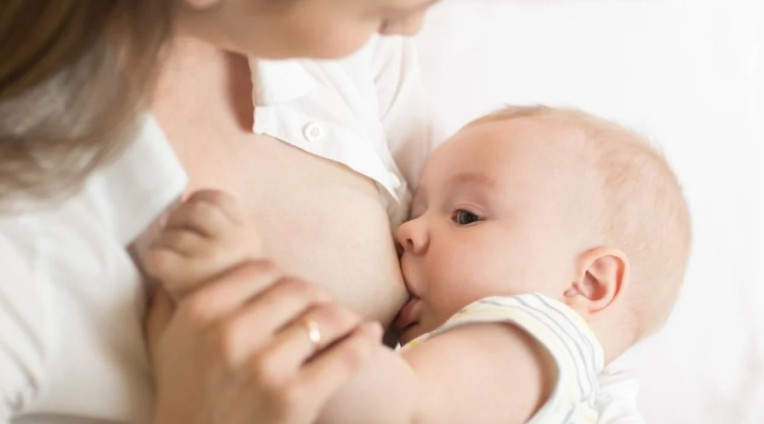 Chiêm bao mơ thấy cho con bú là số mấy? Đánh con gì?